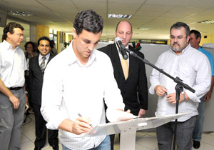 O prefeito declarou, também, que a prefeitura também tem o objetivo de zerar os 39% das perdas salariais acumuladas