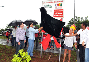 Barbosa Neto inaugura complexo esportivo na região norte Barbosa Neto inaugura complexo esportivo na região norte