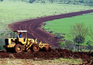Agricultura faz moledamento da Estrada da Cachoeirinha Agricultura faz moledamento da Estrada da Cachoeirinha