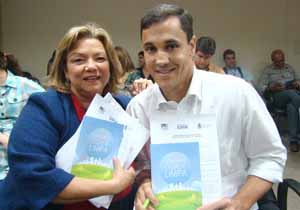 Prefeito Barbosa Neto disse, durante o lançamento da cartilha, que não haverá dilatação do prazo de adequação à lei