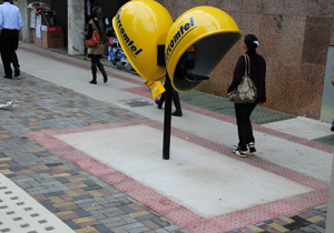 A calçada ideal oferece condições para um caminhar seguro e confortável