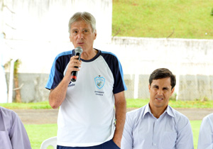Ex-goleiro do Londrina Esporte Clube faleceu ontem, com 74 anos, de insuficiência coronária; seu corpo será enterrado hoje na cidade paulista de São Manoel 