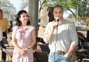 Prefeito premia ganhadoras do concurso fotográfico Prefeito premia ganhadoras do concurso fotográfico