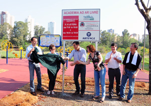 10ª Academia ao Ar Livre é inaugurada no aterro do Igapó II 10ª Academia ao Ar Livre é inaugurada no aterro do Igapó II
