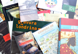 Biblioteca Pública doa 2.180 livros para 75 escolas estaduais LivrosP