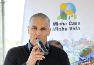 Barbosa Neto entrega 21 casas na região oeste de Londrina