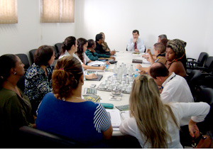 A próxima reunião será no dia 23 de abril para discutir como será a capacitação dos profissionais da área de segurança