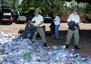 CMTU realiza destruição de material apreendido 