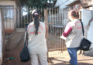 Agentes de endemias visitam imóveis fechados