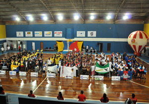 Evento aconteceu na AABB e reuniu as delegações dos dez clubes participantes dos Jogos de Inverno Intersociedades