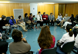 Secretaria de Políticas para as Mulheres recebeu grupo de advogadas e psicólogas da UEL para debater atendimento às mulheres 