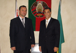 Encontro com embaixador Leonid Krupets em Brasília serviu para fomentar relações comerciais entre Londrina e Bielorússia