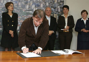 Primeiro bispo e arcebispo de Londrina é homenageado por ações realizadas em prol do desenvolvimento da cidade