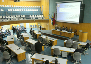 Em cumprimento à Lei de Responsabilidade Fiscal, representantes dos órgãos públicos apresentaram execução financeira e orçamentária