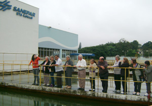 Secretaria do Idoso levou grupo para as comemorações alusivas ao Dia Mundial da Água; 40 idosos receberam informações e visitaram a instalação da Sanepar