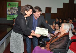 Ermelinda Rodrigues Saldanha, 106 anos  foi uma das homenageadas; prefeito quer que idosos sejam ouvidos para a elaboração de políticas públicas