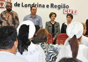 Segundo a gestora municipal de Promoção de Igualdade Racial, Sandra Rocha, a Conferência analisou diversas propostas de ações para implantar uma política pública em Londrina. “Nós elegemos as propostas prioritárias. Agora vamos nos articular e criar um plano municipal de Promoção da Igualdade Racial. Montaremos um grupo multidisciplinar para compreender a realidade e as necessidades que englobam as mais variadas áreas, como saúde, lazer e educação, para montarmos um plano bem completo.”