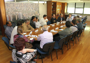 “Nós convidamos os prefeitos para debatermos de forma conjunta o desenvolvimento regional. O processo foi aprovado por unanimidade. Hoje, elaboramos um documento, onde todos os prefeitos já assinaram e, ainda esta semana, vamos protocolar junto ao Banco Mundial para que tenhamos um planejamento em longo prazo para toda a região. Neste momento estamos falando de um planejamento para elaboração de projetos e disponibilização de recursos humanos capacitados para desenvolvê-lo”, disse Kireeff.