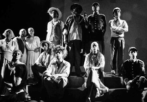 Companhia irá encenar “A Guerra dos Fanáticos – O Contestado” na sexta-feira; ingressos custam R$10 e R$5 a meia entrada