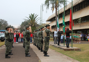 Durante a semana, Município realiza hasteamento das bandeiras às 8h, seguido de apresentações artísticas e culturais