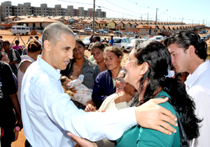 Prefeito entrega mais casas no residencial Vista Bela