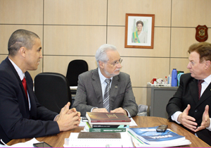 Barbosa Neto foi recebido pelo secretário Nacional de Educação Profissional e Tecnológica do Ministério da Educação, Eliezer Pacheco.