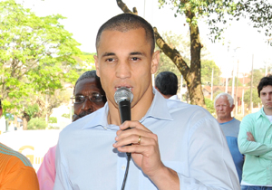 Prefeito renegocia dívida da COHAB e recupera certidão do FGTS Prefeito renegocia dívida da COHAB e recupera certidão do FGTS