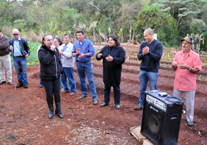 Projeto beneficia cerca de 15 famílias do Ruy Virmond Carnascialli; entrega será realizada amanhã (25), às 16h30min