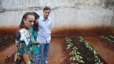 Prefeto Barbosa Neto inaugura horta Comunitaria