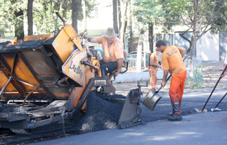 Prefeitura recupera asfalto em todas as regiões da cidade