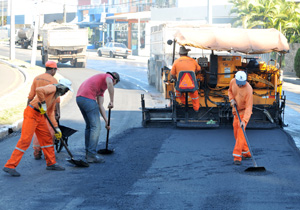 Secretaria de Obras promove recape das avenidas JK e Bandeirantes