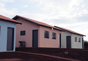 Prefeito entrega 100 novas chaves dos imóveis do Minha Casa Minha Vida