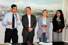 Prefeitura e Fiep firmam convênio para criação de modulos educacionais 