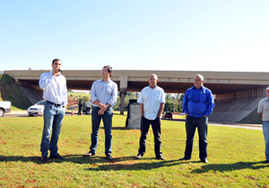 Obra facilita o acesso à Universidade Norte do Paraná (Unopar), Faculdade Pitágoras e Shopping Catuaí