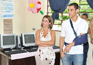Município entrega 36 computadores ao Projovem e CFC