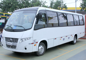 Apae recebe micro-ônibus adaptado