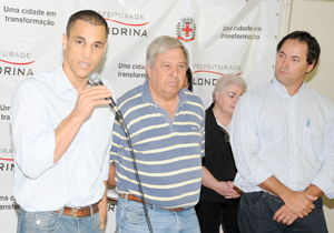 Barbosa Neto assina ordem de serviço para recapeamento asfáltico