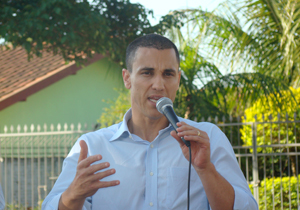 Moradores do Califórnia ganham academia ao ar livre