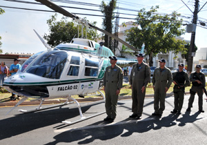 Governador entrega helicóptero em Londrina